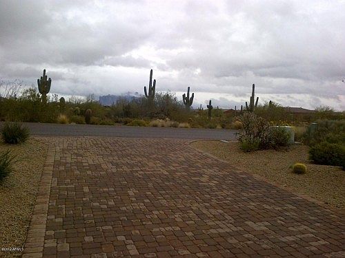 3rd image of 2554 N Tambor