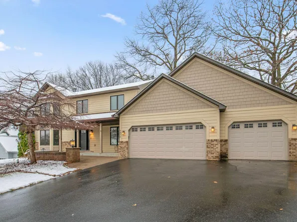 4872 Four Seasons Dr, Eagan, MN 55122