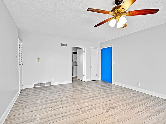 5th image of 8716 Metcalf Ave APT 205