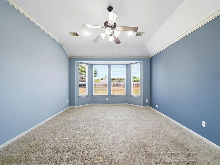 6302 Pepper Hollow Ln — Photo 6