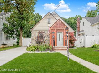 107 Oakdale St, Staten Island, NY 10308