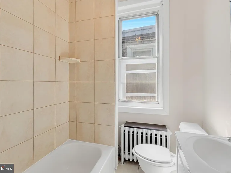 2323 E Cambria St — Photo 18