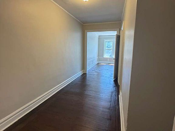 5th image of 323 Park Ave #5