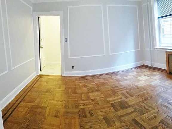 2nd image of 2671 30th St APT 1F