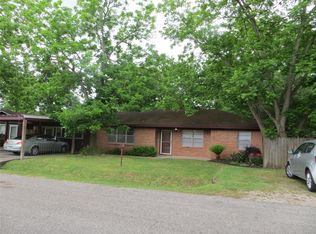 116 N 5th St, Alvin, TX 77511