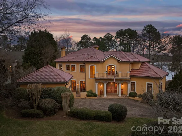 201 Brawley Harbor Pl, Mooresville, NC 28117