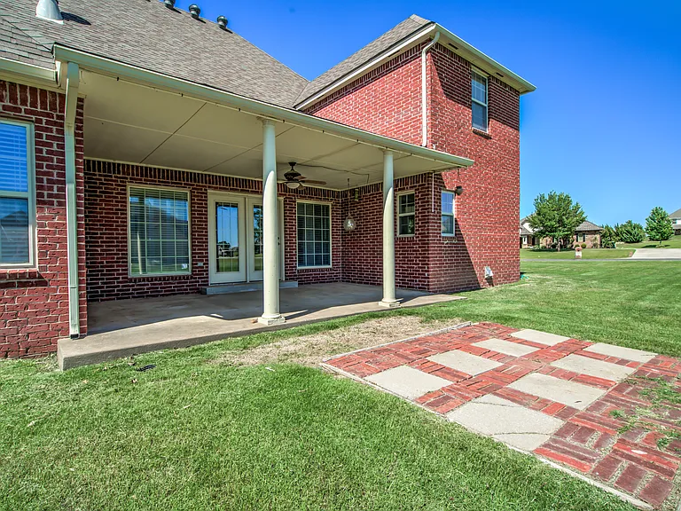 22525 Lindy Ter — Photo 96