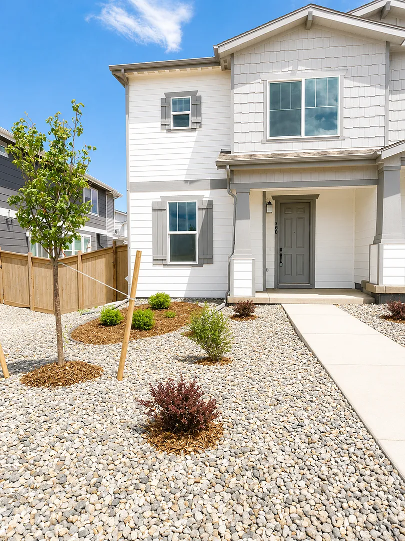 Brand New 3 Bedroom, 3 Bathroom Home in Erie! — Photo 2