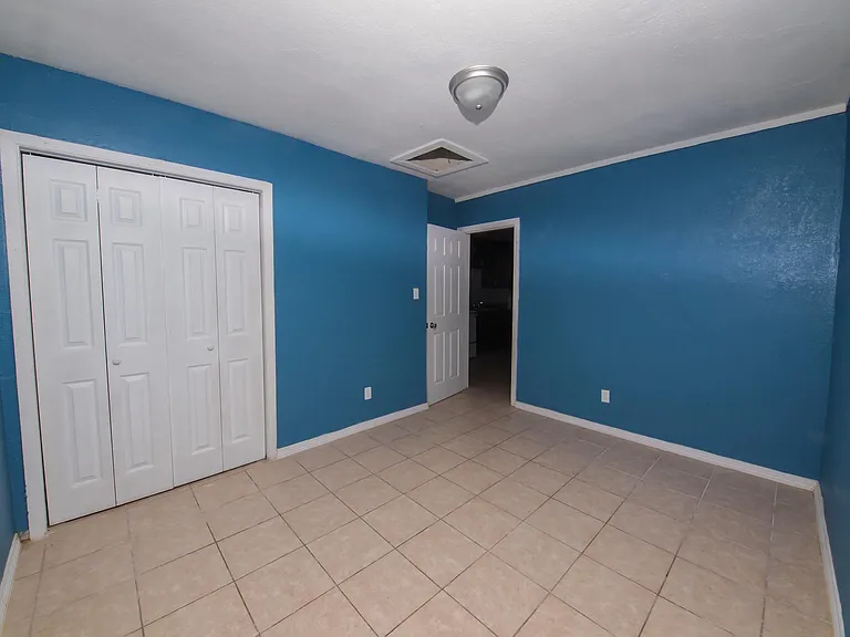1702 Silver Ave — Photo 5