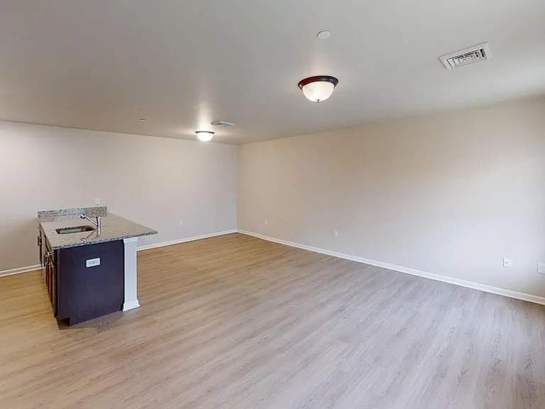 Glen Esk Apartments — Photo 8