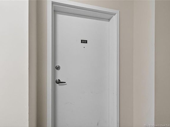 4th image of 33 Sifroi Ct #203