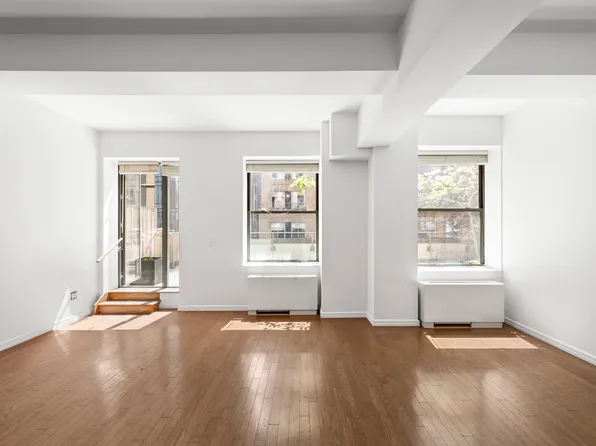 99 John Street 1405 image 3 of 15