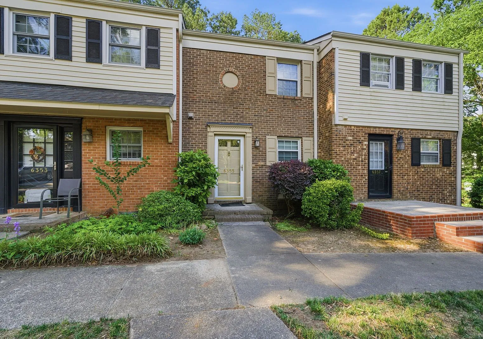 6355 New Market Way — Photo 4