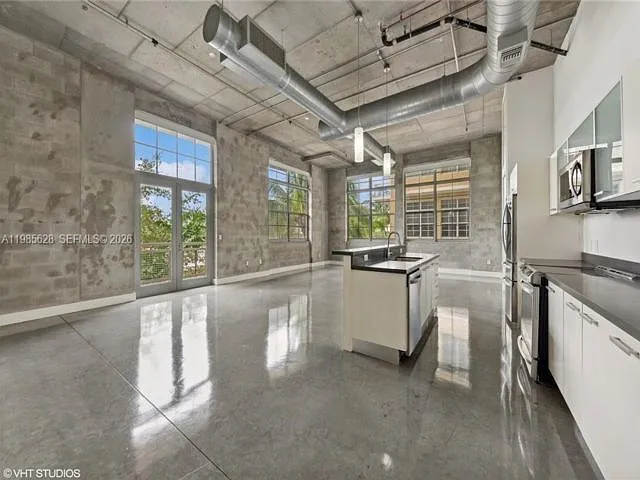 434 NW 1st Ave #302 — Photo 8