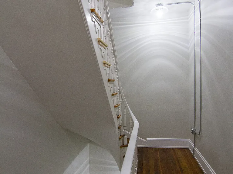 1121 Walnut St #3 — Photo 3