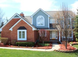 7225 Oakmont Dr, Canton, MI 48187