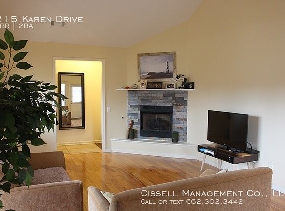 4th image of 215 Karen Dr