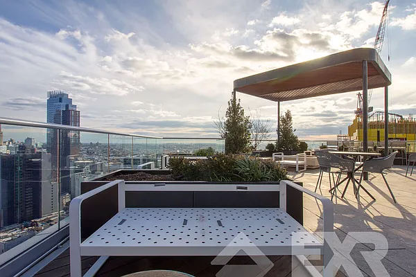 Rented by EXR | media 19