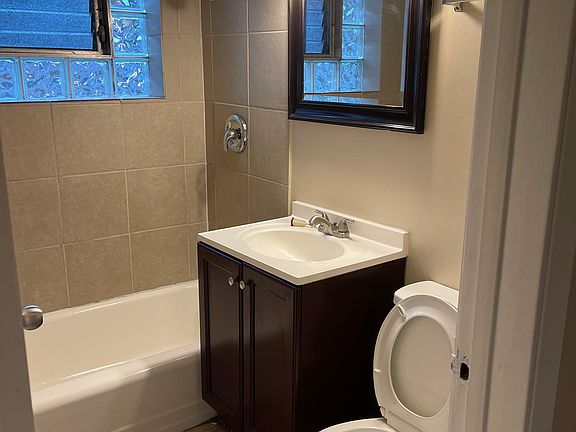 2nd image of 5511 W Kamerling Ave #1E