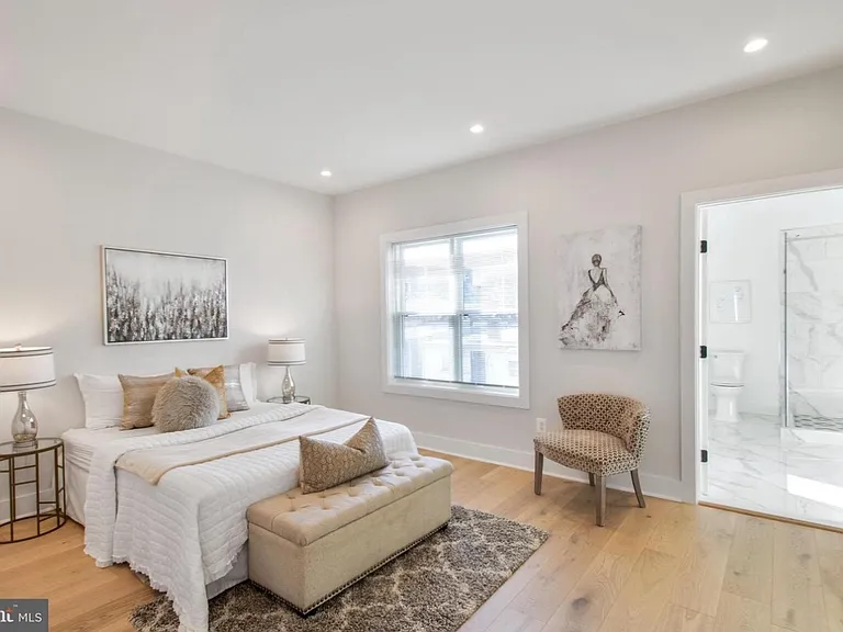 1722 W Virginia Ave NE #3A — Photo 11