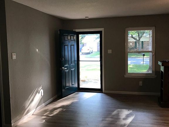 2nd image of 306 N Rainbow St
