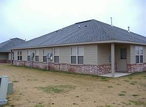 3rd image of 935 Kensington Dr #935