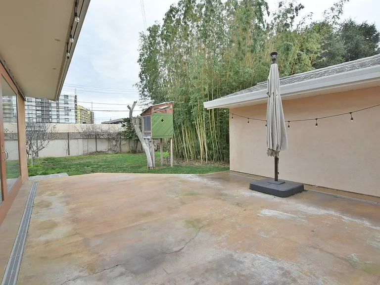 886 Bayleaf Ct — Photo 19