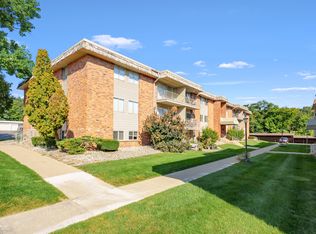 742 W Kilgore Rd APT 202, Kalamazoo, MI 49008