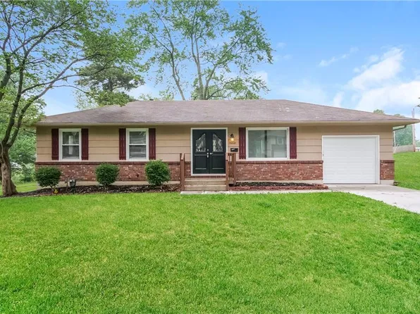 15601 E 37th Ter S, Independence, MO 64055