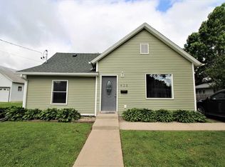 623 S 7th Ave, Washington, IA 52353