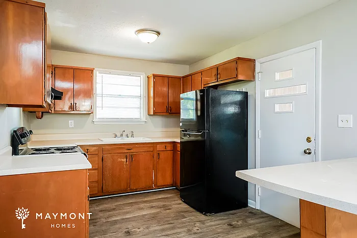 400 E Richardson St — Photo 9