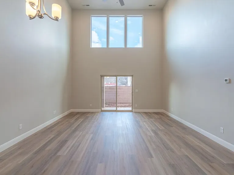 174 N 100 W #6 — Photo 6