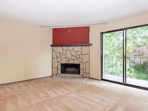 Spacious living room with fire place
