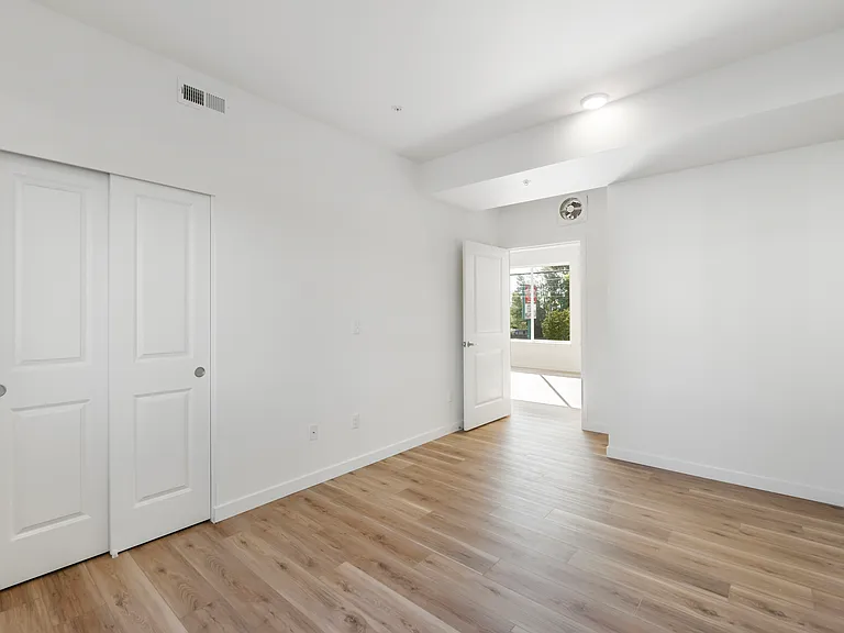 Bell Pointe Terrace Apartments — Photo 28