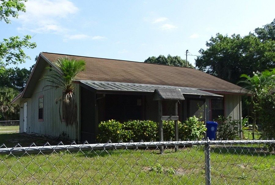 1st image of 1866 9th St
