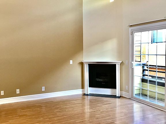 2nd image of 5110 Tujunga Ave APT 6