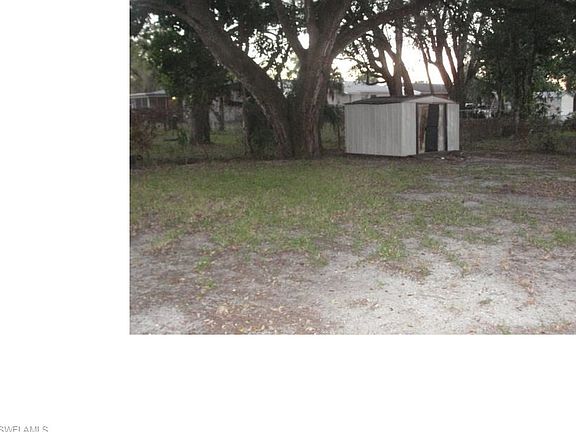 3rd image of 2648 Market St