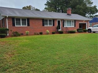 2449 Smith Ave, Chesapeake, VA 23325