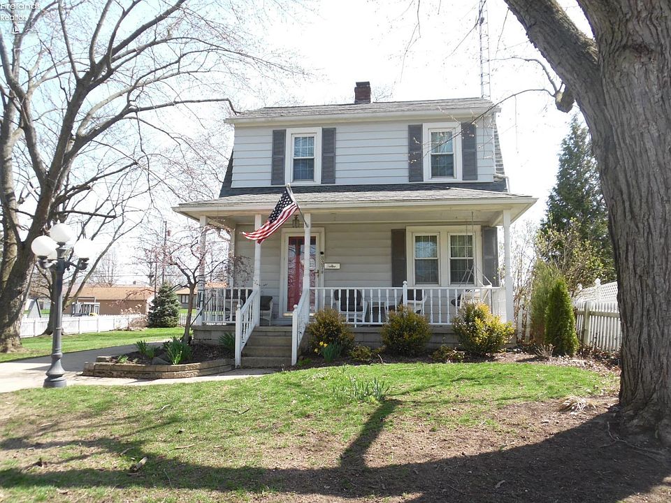 1st image of 837 S Myrtle Ave