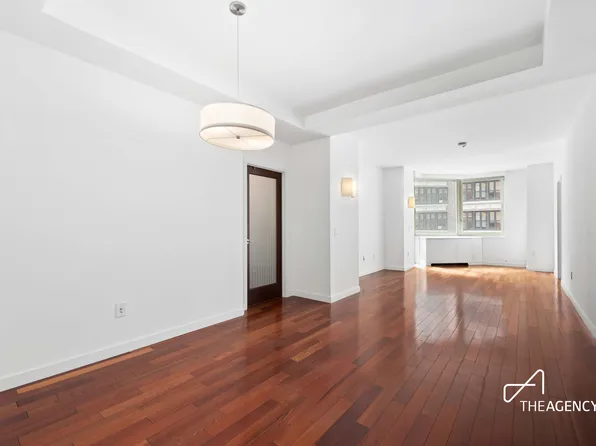 121 East 23rd Street image 1 of 13