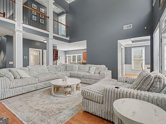 4th image of 825 Grand Ivey Pl