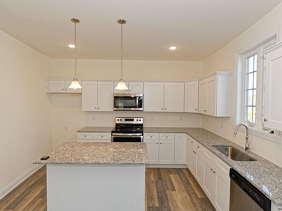 2nd image of 23 Timberline Dr