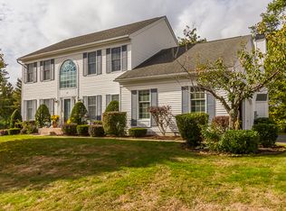 29 Hawthorne Rd, Shrewsbury, MA 01545