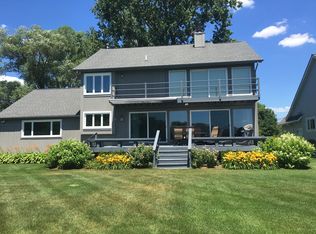316 Beverly Island Dr, Waterford, MI 48328