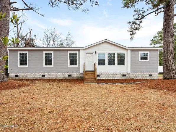 713 Nautical Court, Hampstead, NC 28443