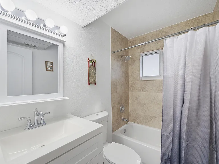 376 Saxony Way #H — Photo 17