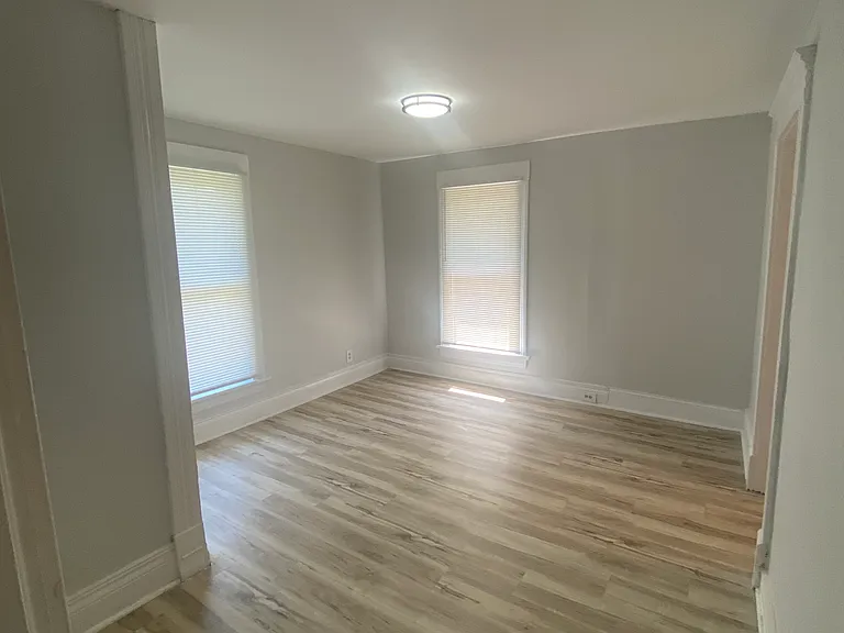 717 Redwood Ave — Photo 14