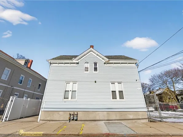 71-67 Wilson St, Providence, RI 02907