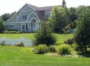 3 Wood Edge Ct, Water Mill, NY 11976