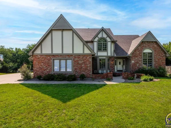3712 SW Ashworth Ct, Topeka, KS 66610